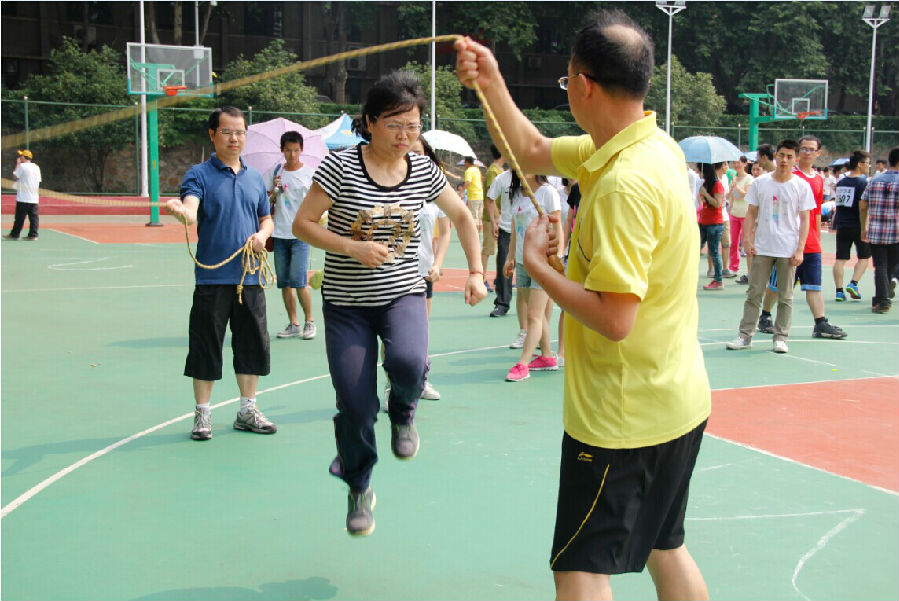 跳绳接力.jpg